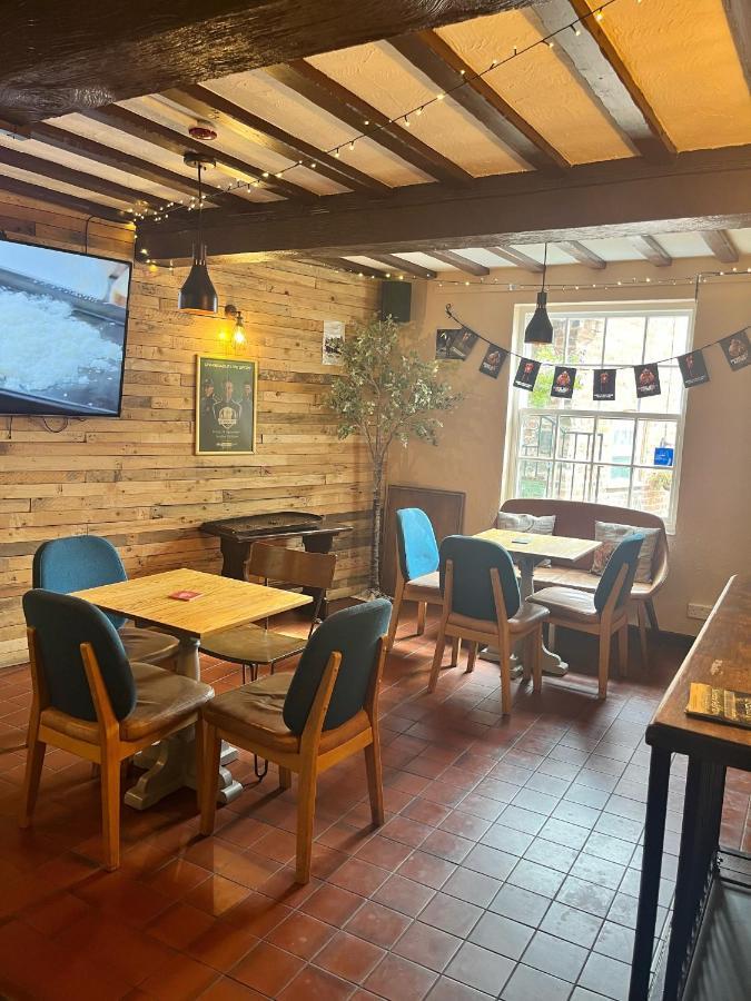 The Lion Hotel Llansantffraid-ym-Mechain Екстер'єр фото